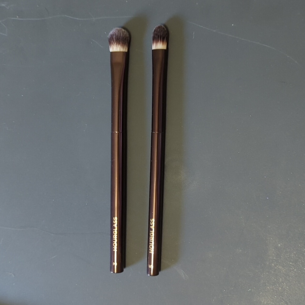 Hourglass number 3 and 5 makeup brushes